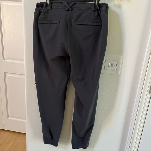 Mack Weldon Radius Flex Jogger in Asphalt M - Picture 10 of 16